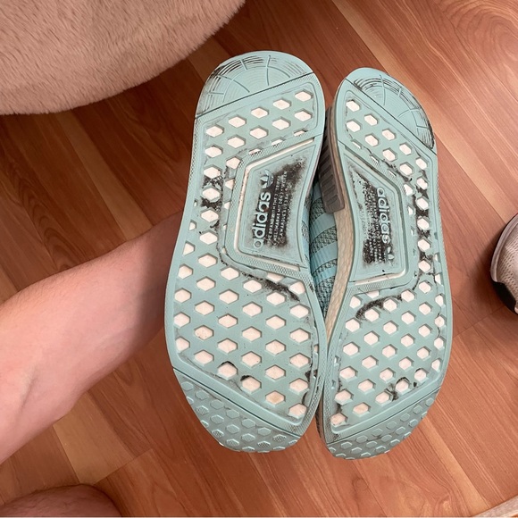 Adidas Over $600 value Bundle of 4 Pairs Of Athletic Sneakers NMD R1/EQ21 Size12 - Picture 6 of 17